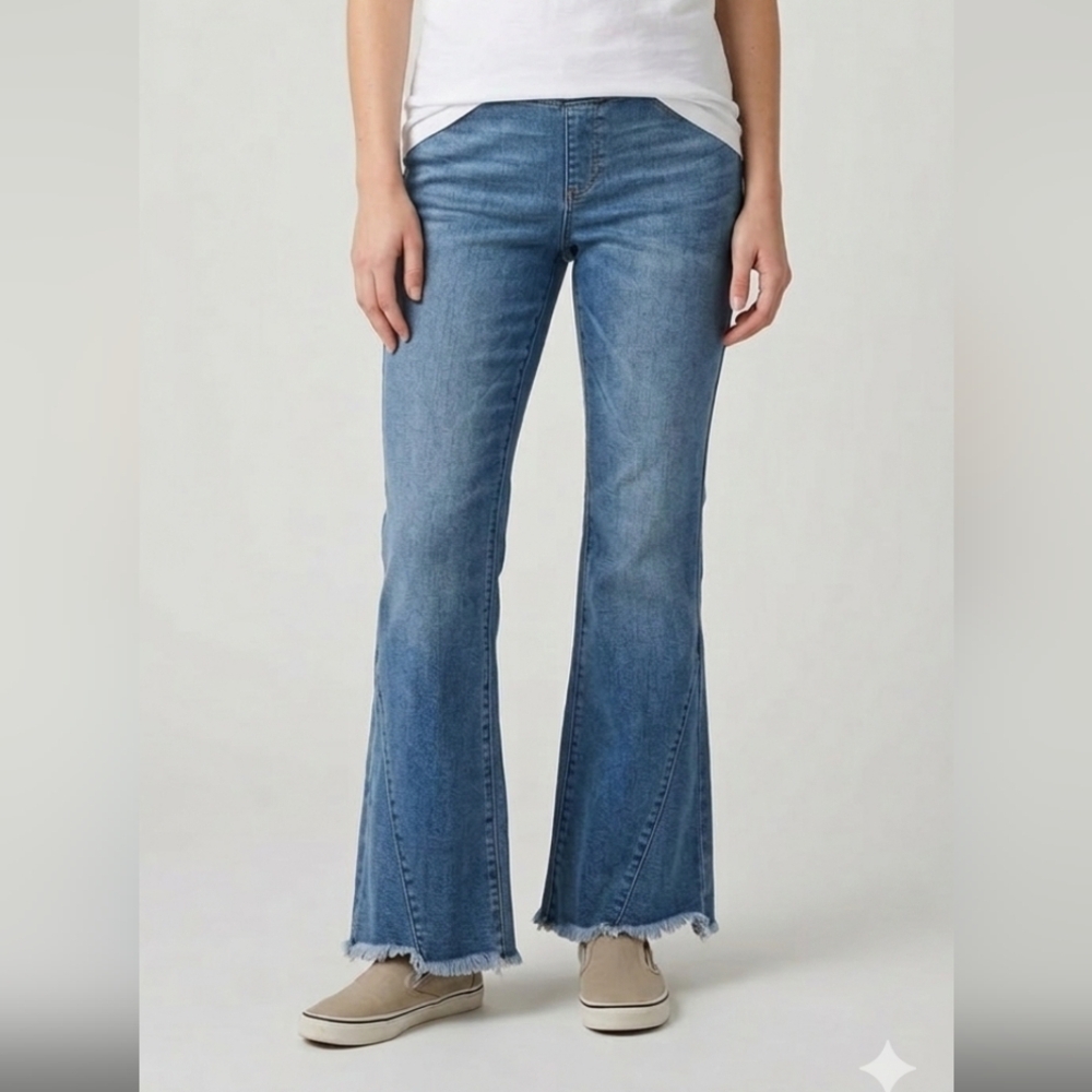 MJeans True Frayed Bell Bottoms Size Medium